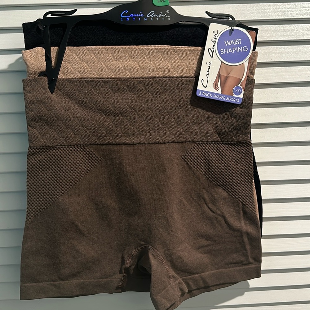 Carrie Amber Intimates (3) Waist Shaping Shorts X/XL.